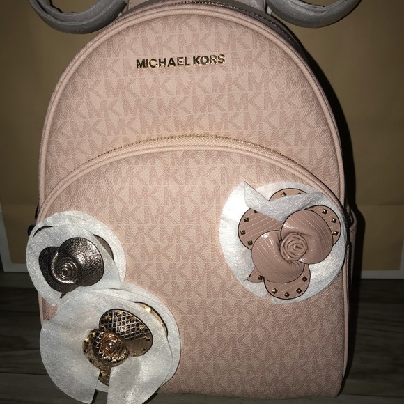 NWT MICHAEL KORS ABBEY MEDIUM BACKPACK IN BALLET - Picture 1 of 4